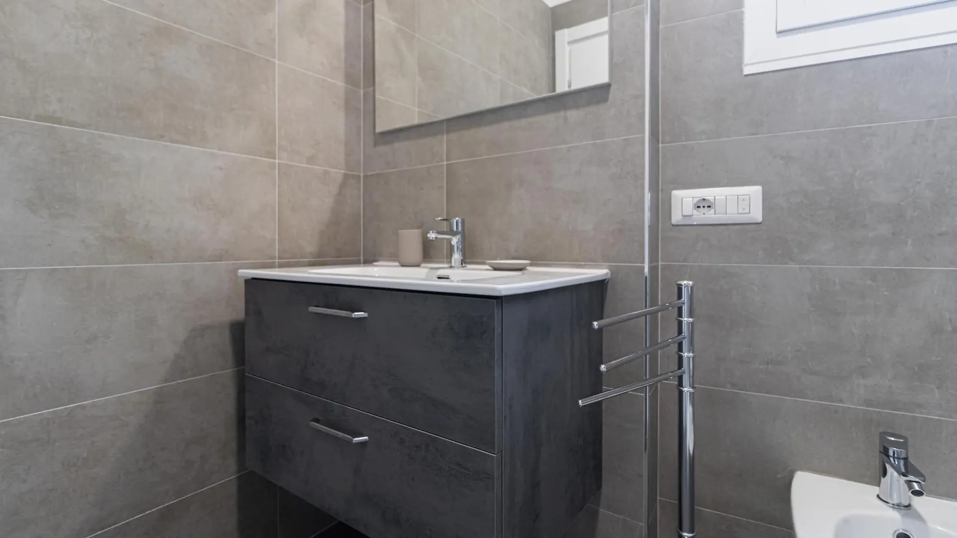 Apartment Italianway - Serra 16 Milan